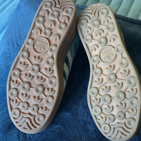 Adidas Gazelle Bold Green Velvet - Rare and Like New - 7.5 - Picture 8 of 9